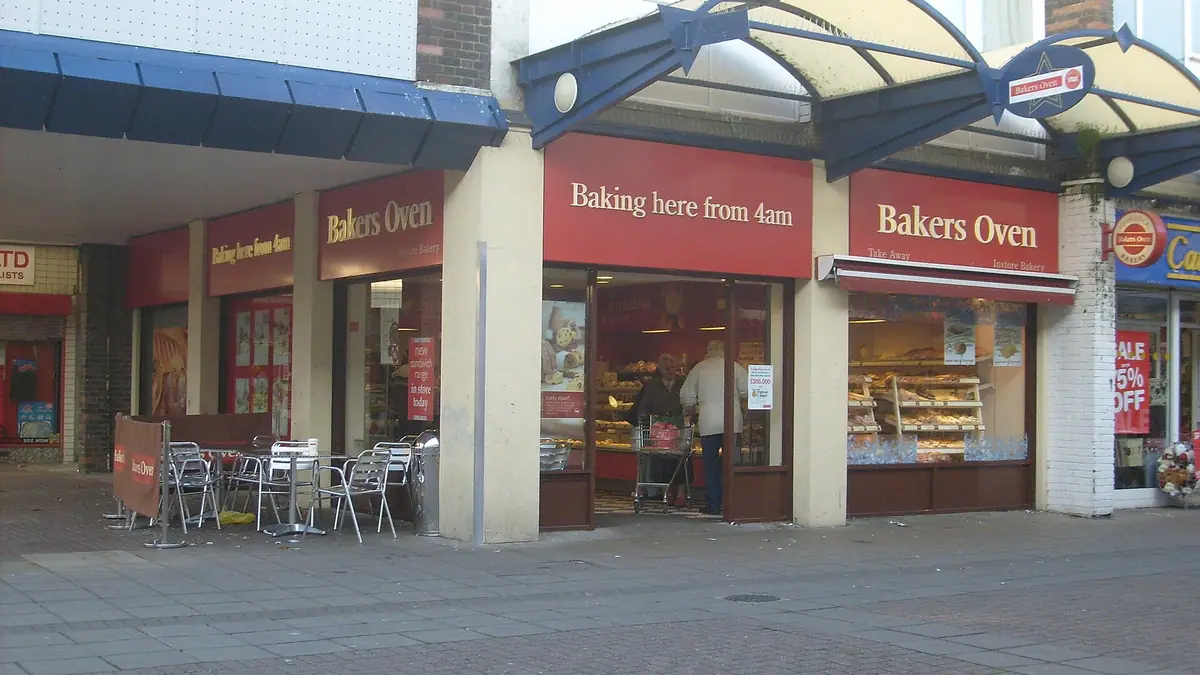 Cake Maker bakes
